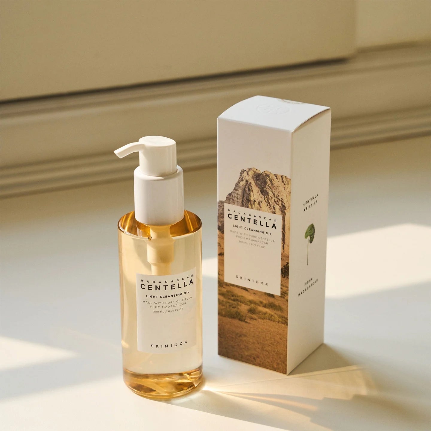 Centella Light Cleansing Oil (Light & Gentle Cleansing Oil) 200ml
